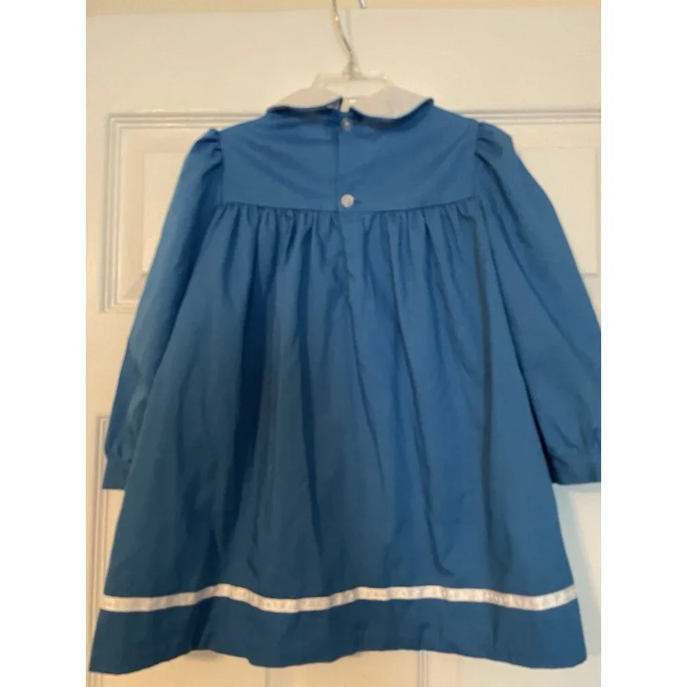 VINTAGE Sears Winnie the‎ Pooh Size 4T Girls Dress Blue Daisy Button Smocked